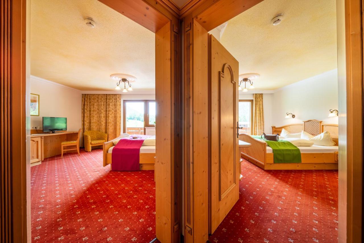 Biohotel Rastbichlhof Neustift im Stubaital Exterior photo