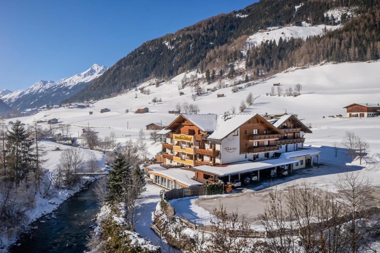 Biohotel Rastbichlhof Neustift im Stubaital Exterior photo